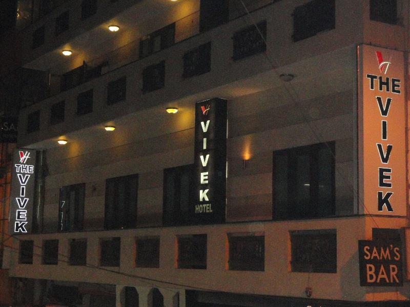 Vivek Hotel New Delhi Bagian luar foto